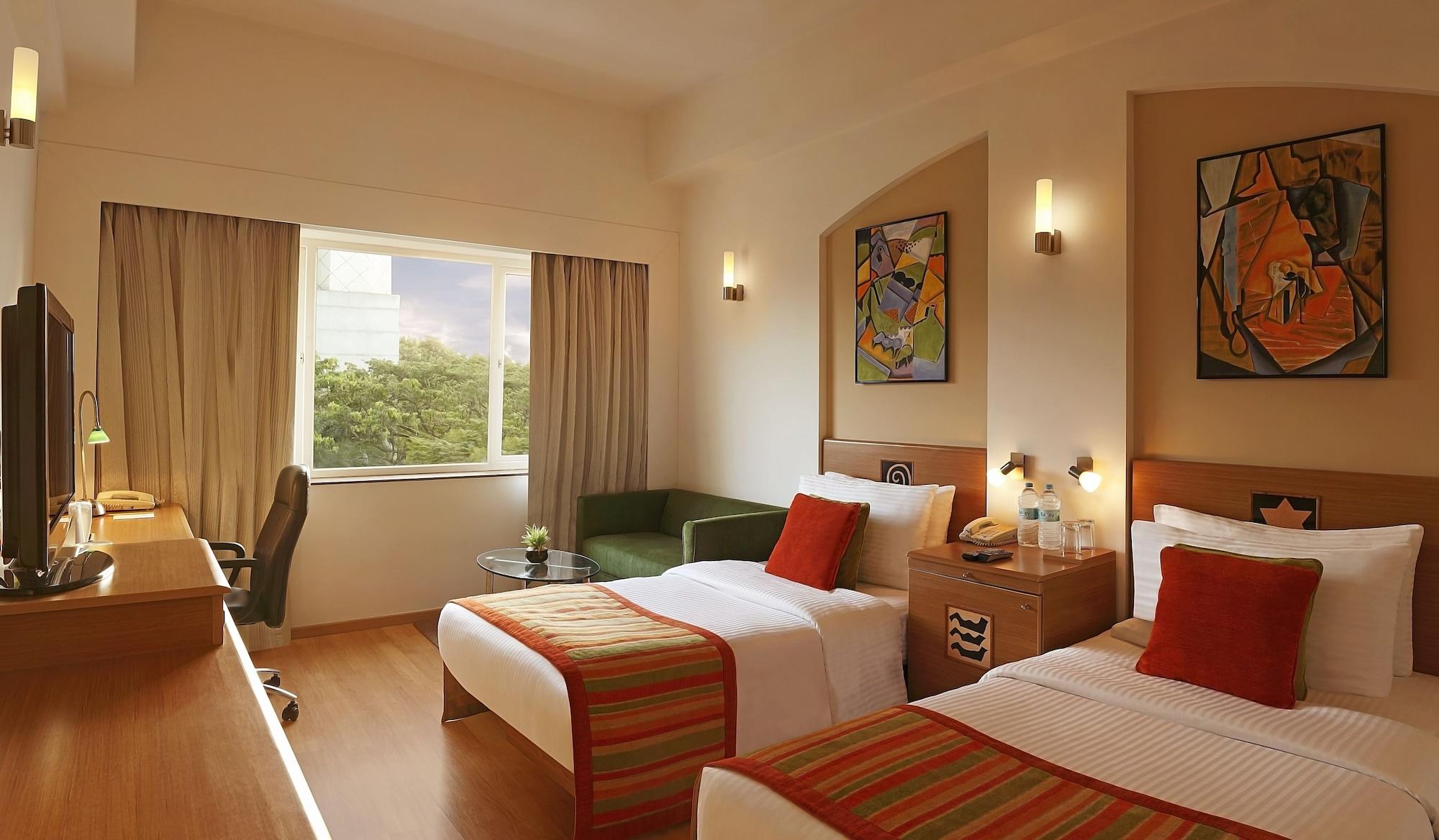 Lemon Tree Hotel Chennai Exterior photo