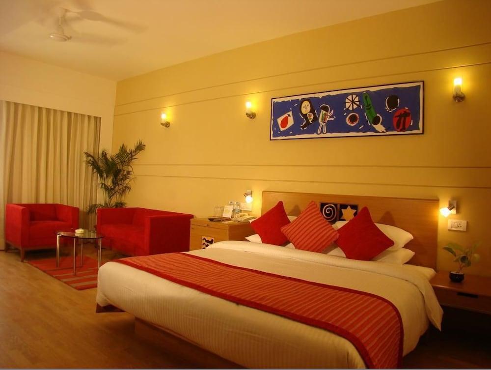 Lemon Tree Hotel Chennai Exterior photo