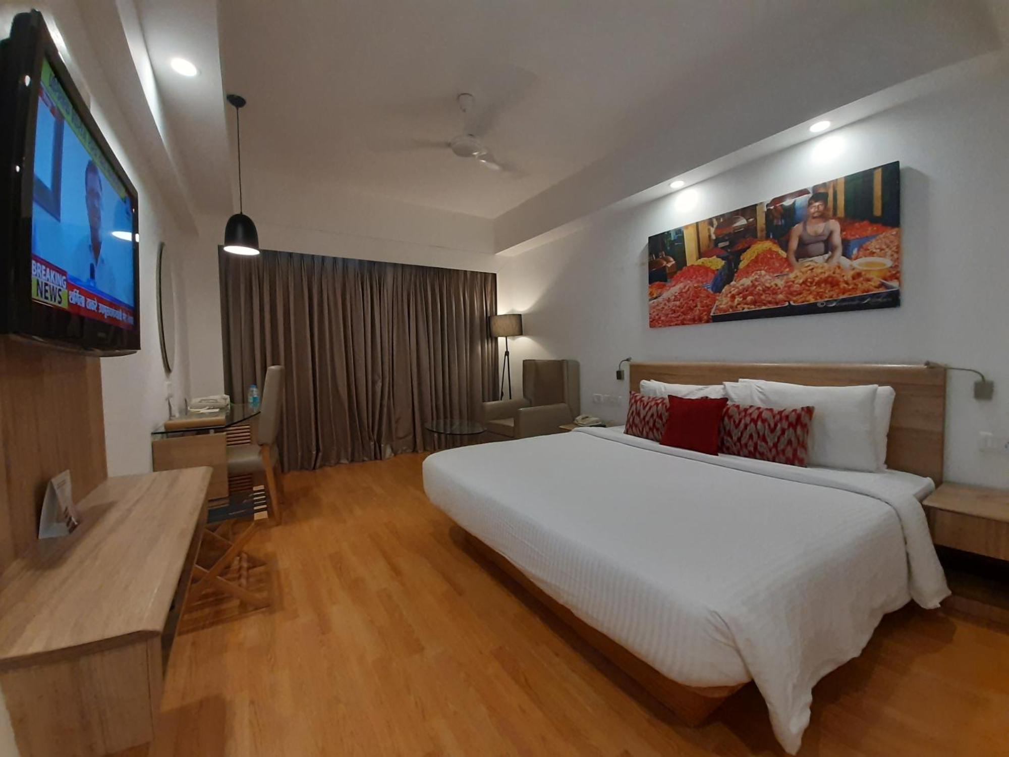 Lemon Tree Hotel Chennai Exterior photo