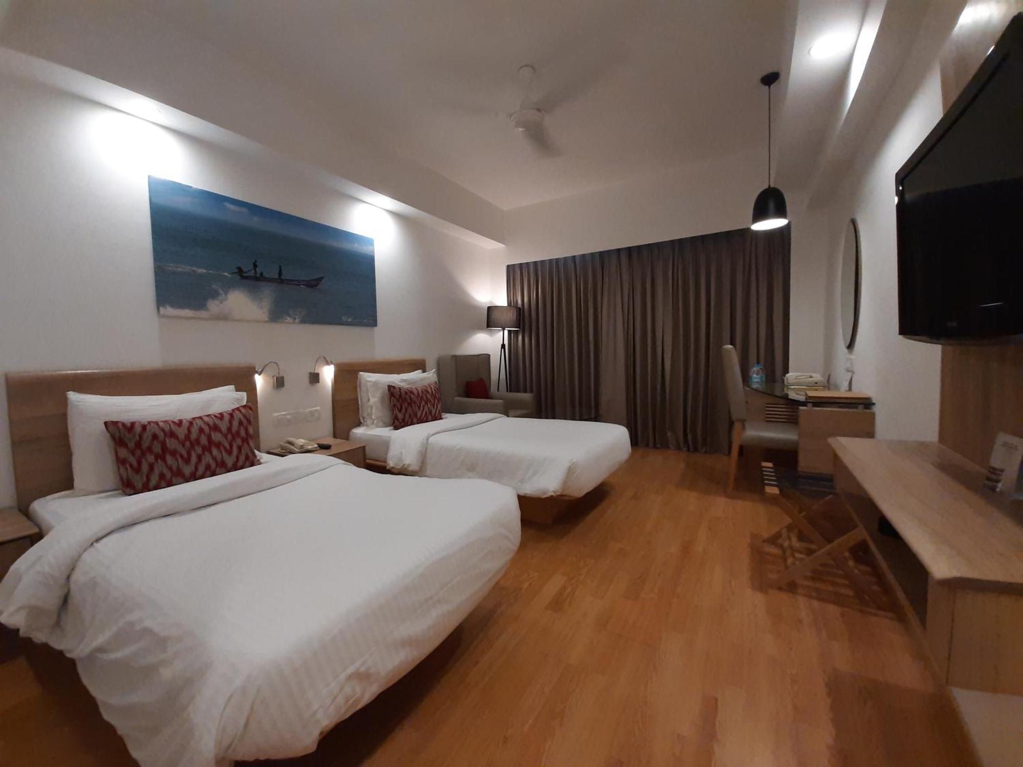 Lemon Tree Hotel Chennai Exterior photo