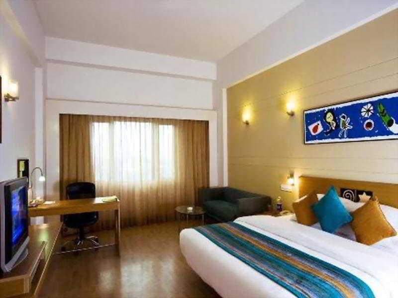 Lemon Tree Hotel Chennai Exterior photo