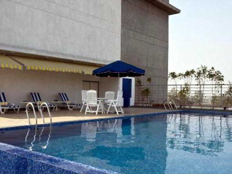 Lemon Tree Hotel Chennai Exterior photo