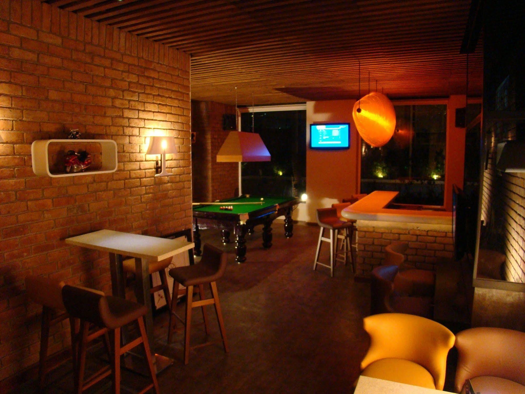 Lemon Tree Hotel Chennai Restaurant photo