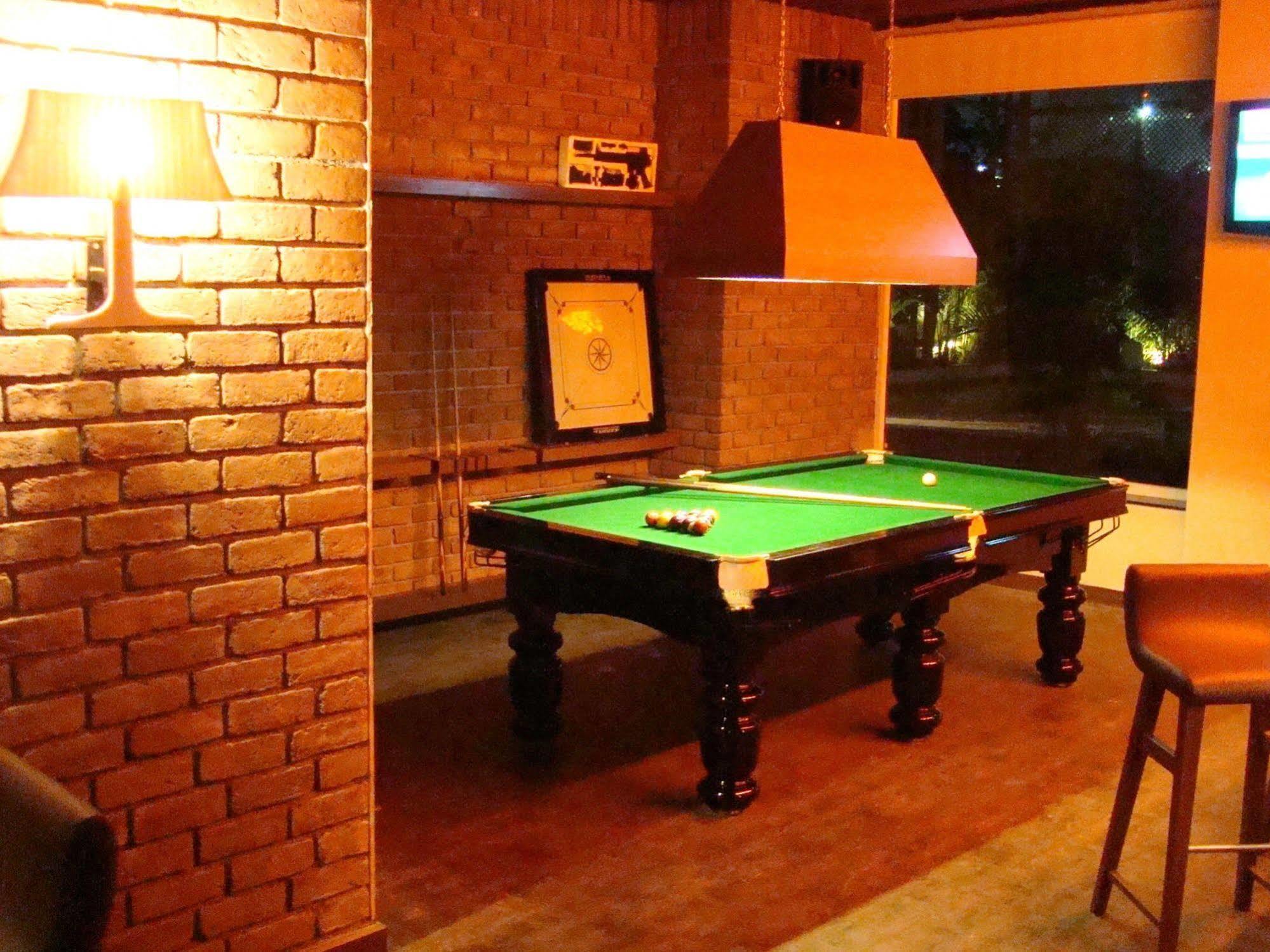 Lemon Tree Hotel Chennai Exterior photo