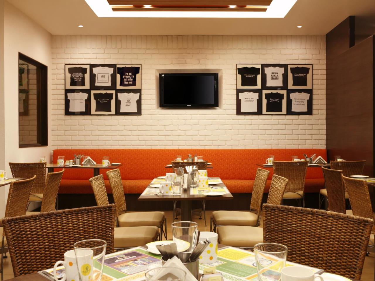 Lemon Tree Hotel Chennai Exterior photo