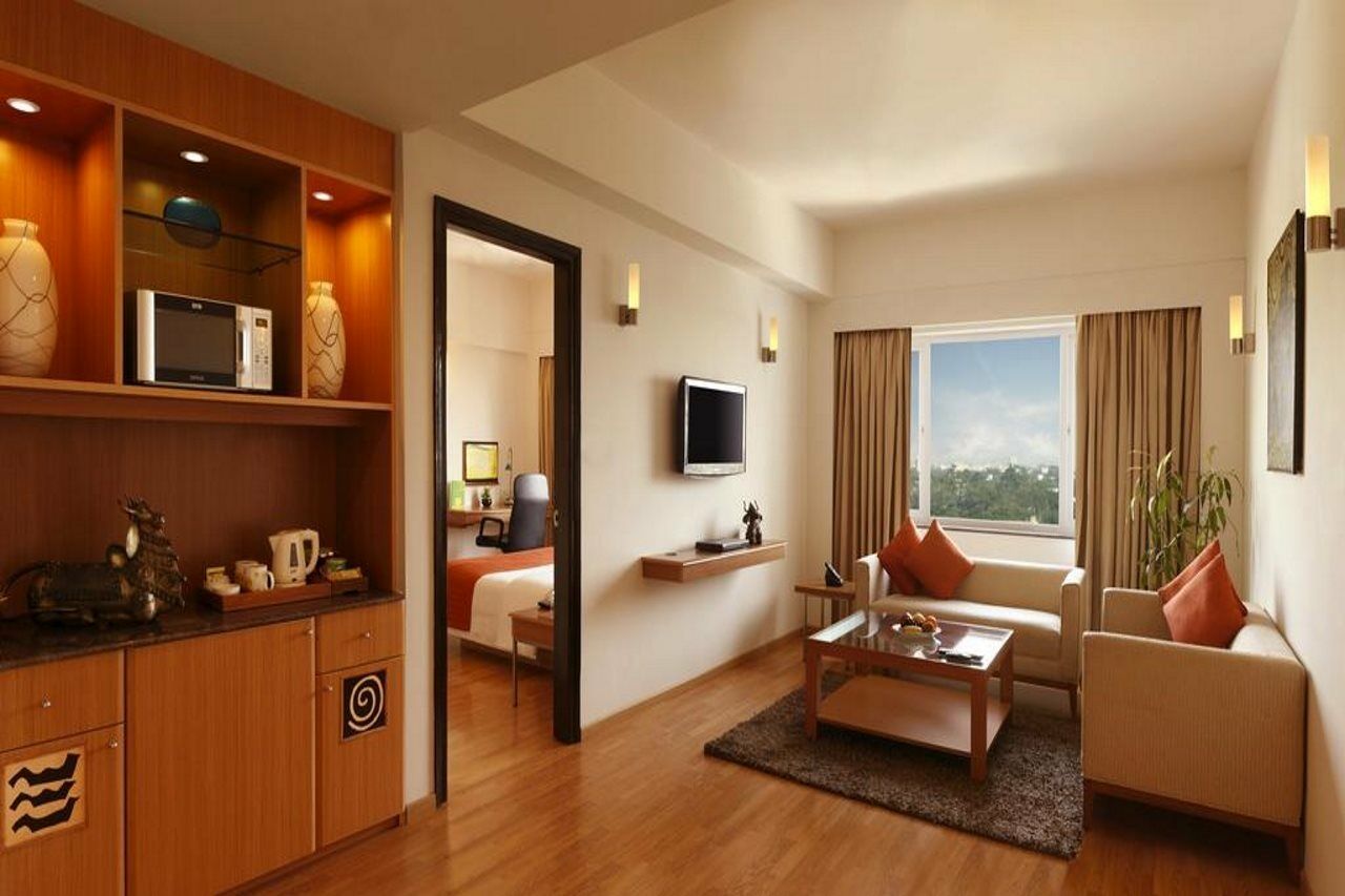 Lemon Tree Hotel Chennai Exterior photo